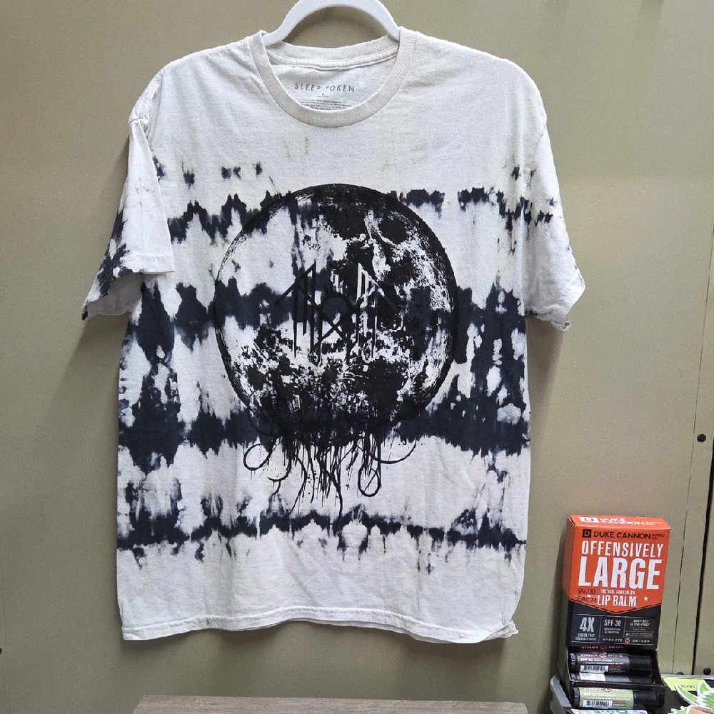 Black and White Graphic Men's Shirt